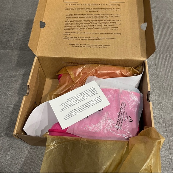 Ugg Mini Bright Pink Suede Boots Kids Size 13 - Picture 4 of 6